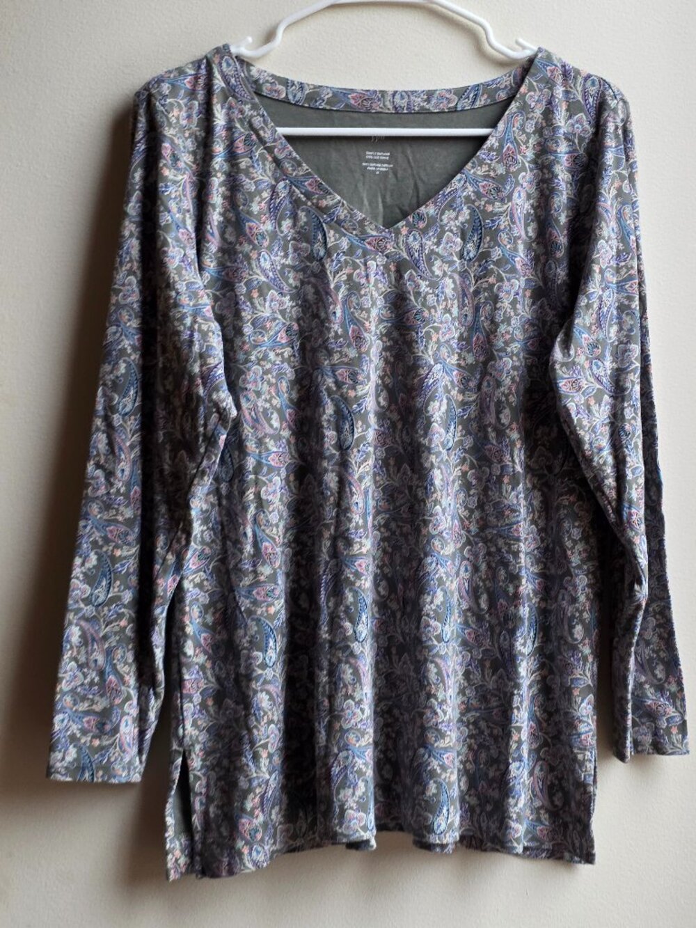 J. Jill Gray/Purple Paisley V-Neck Jersey Size Medium - Picture 6 of 15